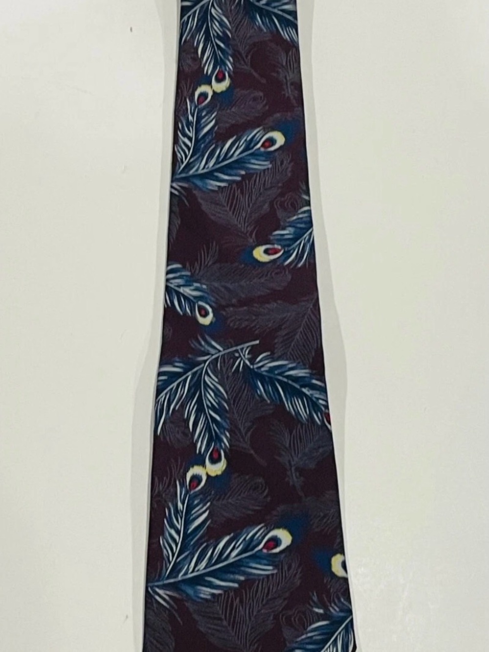 LIBERTY OF LONDON Men's Vintage Purple Peacock Print Silk Tie 57" x 3.5"